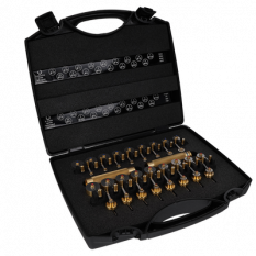 Assortiment de 17 estrapades à droite No 00 à 15 (Ø 5.3 mm à 19 mm) avec manche à droite, et 17 manivelles à gauche No 00 à 15 avec manche à gauche, en valise
