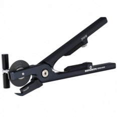 Plier for cutting rings