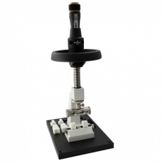 Device with torque spindle for closing waterproof watch cases