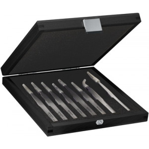Set of 8 Precision tweezers in steel, on wooden box